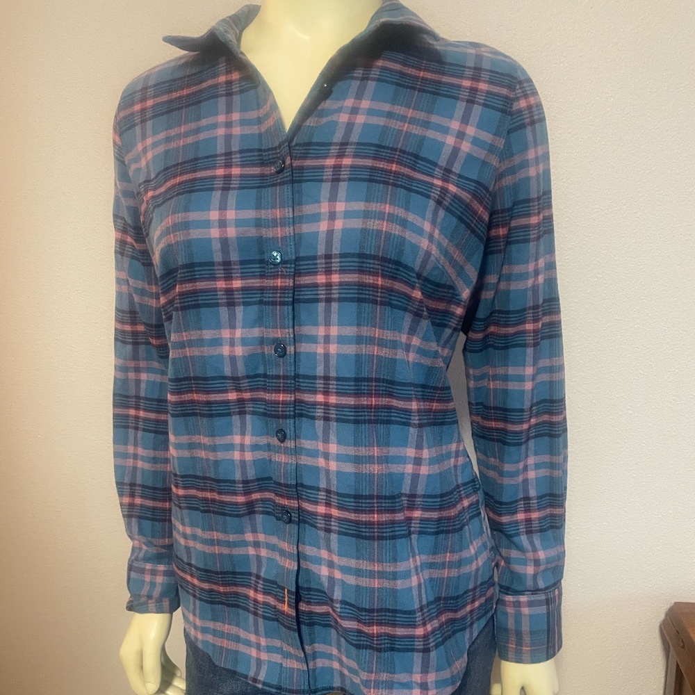 Orvis Flat Creek Plaid Flannel Long sleeve shirt. Blue and Pink. Size Small
